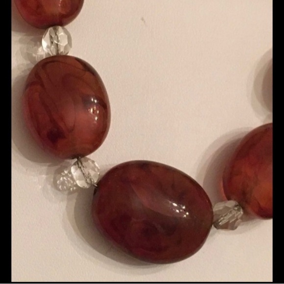 Vintage Art Glass Crystal Necklace. Strung on a silver chain. - Picture 3 of 5
